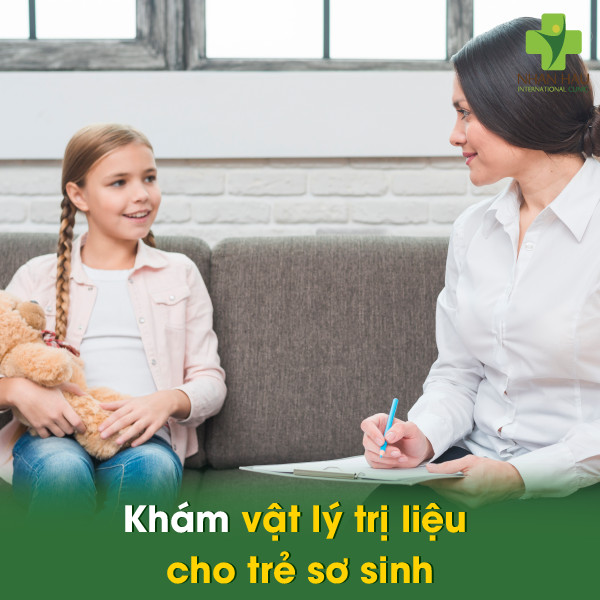 Khám vật lý trị liệu cho trẻ sơ sinh