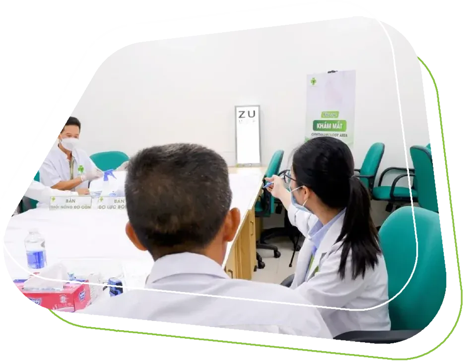 Khu khám mắt trong buổi khám sức khỏe lái xe tại Phòng Khám Đa Khoa Quốc Tế Nhân Hậu